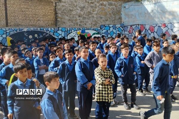 مراسم گرامیداشت روز آتش‌نشان در دبستان دانش رودهن