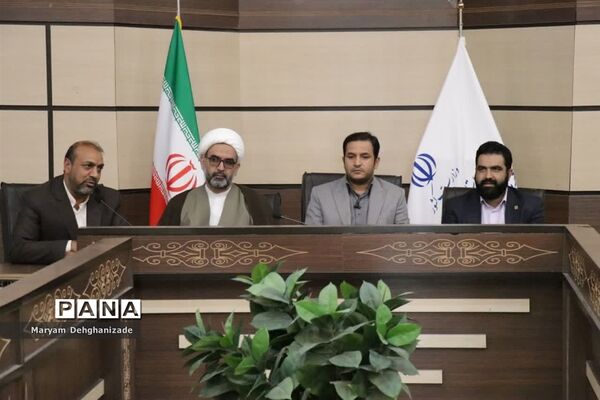آیین تکریم و معارفه مسئول اتحادیه انجمن‌های اسلامی دانش‌آموزان شهرستان مهریز