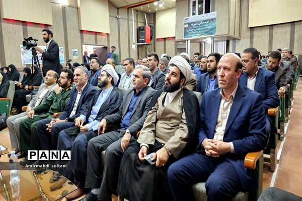 گردهمایی معاونان پرورشی و فرماندهان حوزه‌های بسیج دانش‌آموزی آذربایجان شرقی