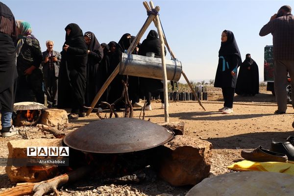 آذرشهر و پسته‌های خندانش