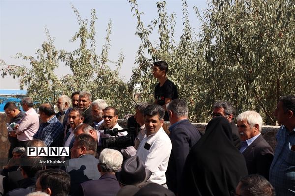 آذرشهر و پسته‌های خندانش