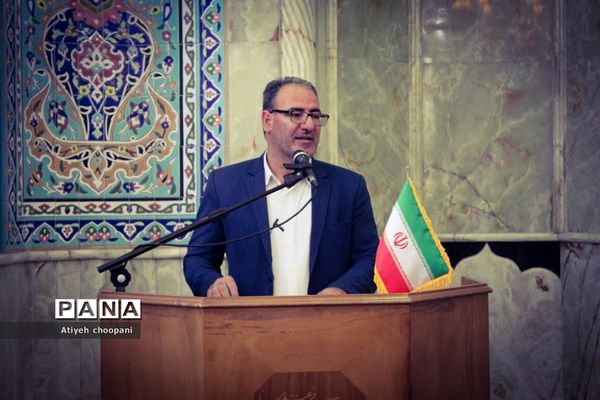 نماز جماعت دانش‌آموزی در راستای اجرای طرح( نور چشم)