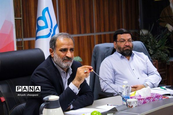 نشست صمیمی معاونت پرورشی و فرهنگی شهر تهران