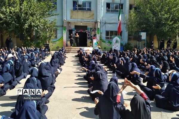 میلاد رسول اکرم(ص) در مدارس شهرستان‌قرچک