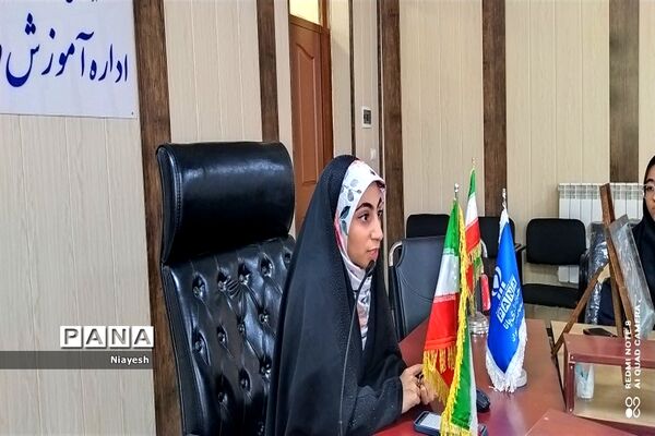 جلسه آموزشی خبرنویسی طرح هر مدرسه یک خبرنگار در  جواد‌آباد