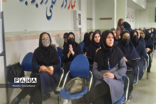 برگزاری جشن میلاد پیامبر (ص) و امام جعفر صادق (ع)  در دبیرستان دخترانه شاهد کوثر رباط‌کریم