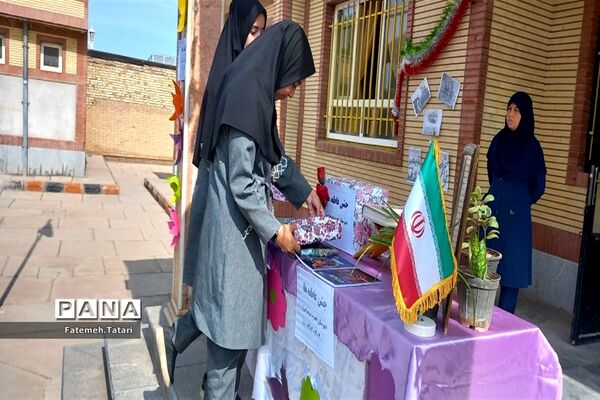 جشن عاطفه‌ها در مدارس شهرستان بام و صفی آباد