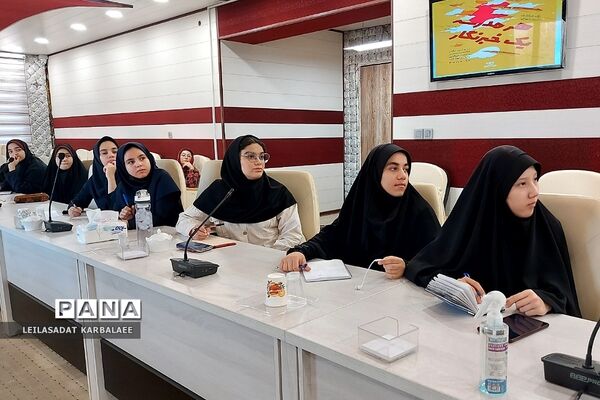 کارگاه آموزشی طرح«هر مدرسه،  یک خبرنگار» برای دانش‌آموز خبرنگاران پانا  کهریزک