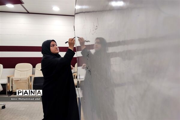 کارگاه آموزشی طرح هر مدرسه یک خبرنگار ویژه دانش‌آموزان پسر کهریزک