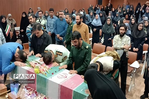 تشییع پیکر مطهر شهید گمنام در دبیرستان شهید باهنر