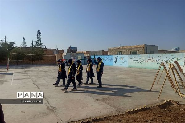 دبیرستان سمیه میزبان جشن عاطفه‌ها در شهرستان خاتم