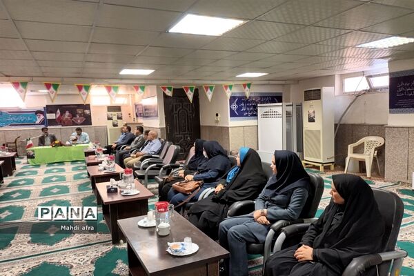 نشست جهاد تبیین مدیران مدارس غیر دولتی با امام جمعه بهبهان