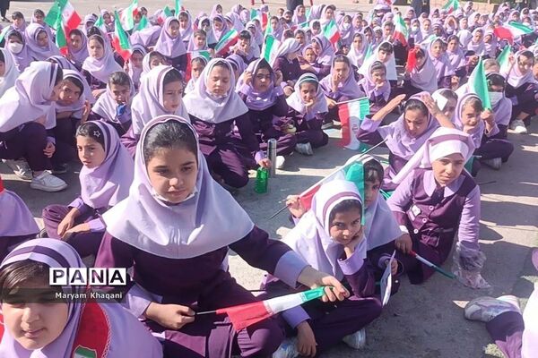 جشن عاطفه‌ها در دبستان پوشینه بافت ایران ناحیه ۳ شیراز