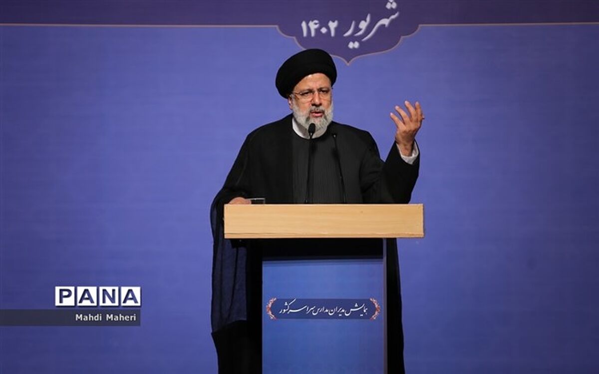 زنان در انقلاب اسلامی نقش برجسته‌ای داشته و دارند