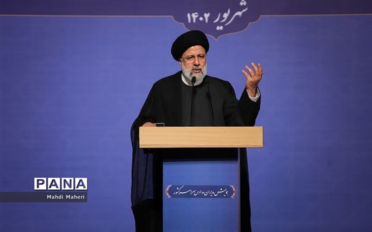 زنان در انقلاب اسلامی نقش برجسته‌ای داشته و دارند