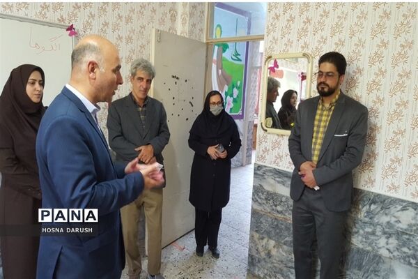 بازدید رئیس اداره آموزش و پرورش استثنایی از دبستان کامران مولوی