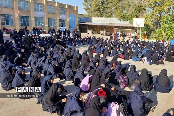 جشن هفته وحدت در دبیرستان دخترانه شاهد فیض ناحیه ۳ شیراز