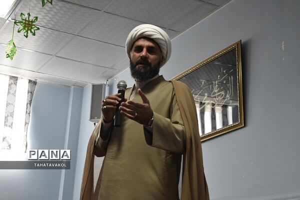 آیین زنگ نماز دانش‌آموزان مدرسه برکت علم بومهن