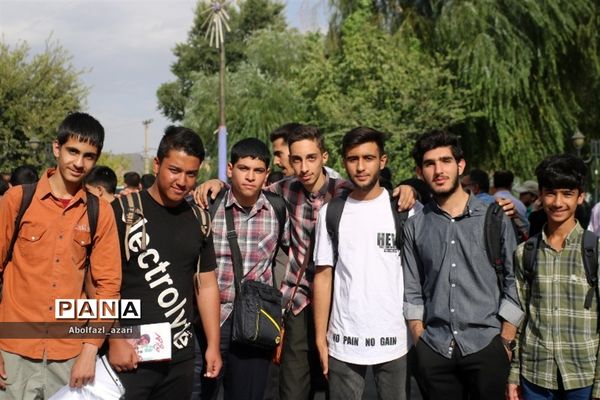 اعزام دانش‌آموزان منتخب استان چهارمحال و بختیاری به اردوی زیارتی مشهد مقدس