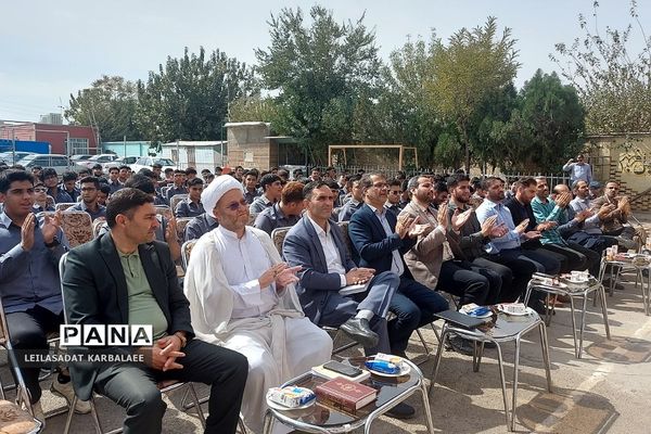 جشن میلاد حضرت محمد(ص) و امام جعفر صادق(ع) در دبیرستان نورالهدی کهریزک