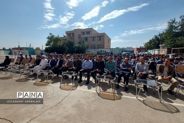 جشن میلاد حضرت محمد(ص) و امام جعفر صادق(ع) در دبیرستان نورالهدی کهریزک