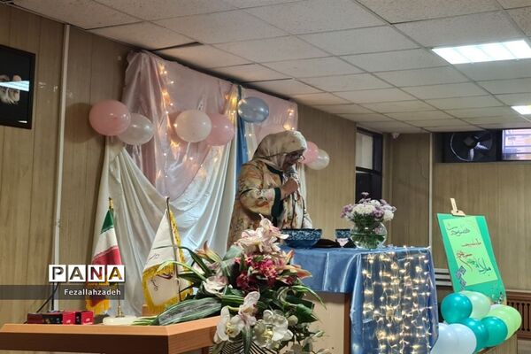 جشن باشکوه ولادت حضرت محمد(ص) در دبیرستان فرهنگ ۱۳
