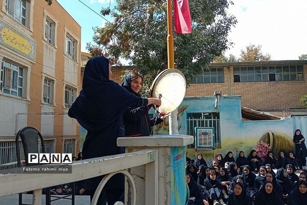 جشن هفته وحدت در مدارس دخترانه رودهن