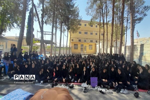 برگزاری مراسم ولادت با‌سعادت پیامبر اکرم (ص) و امام جعفر صادق(ع) در خلیل آباد