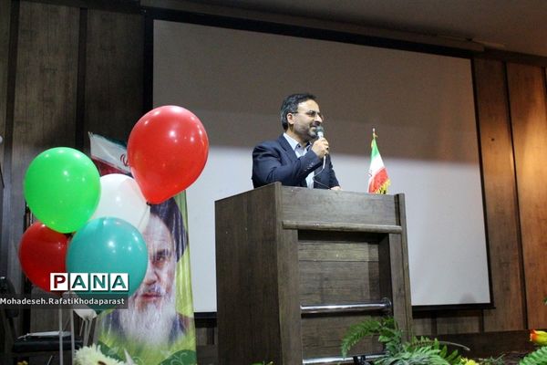 جشن میلاد پیامبر اکرم (ص) و امام جعفر صادق (ع) در سالن اجتماعات شهید چمران ناحیه ۵ مشهد