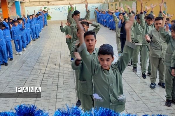 جشن هفته وحدت در مدارس رودهن