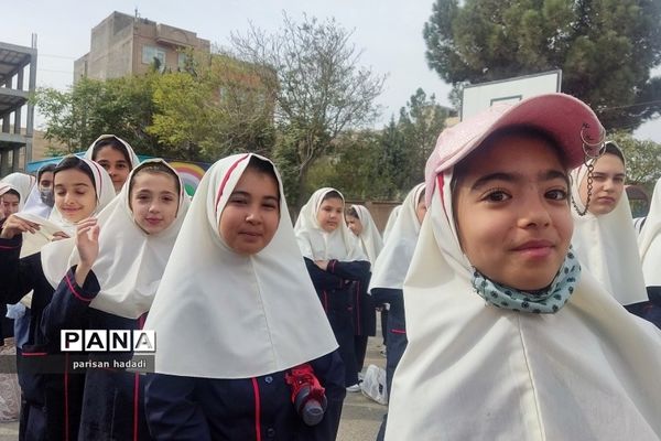 مراسم جشن میلاد حضرت محمد مصطفی (ص) و امام جعفر صادق (ع) در مدرسه بعثت۲