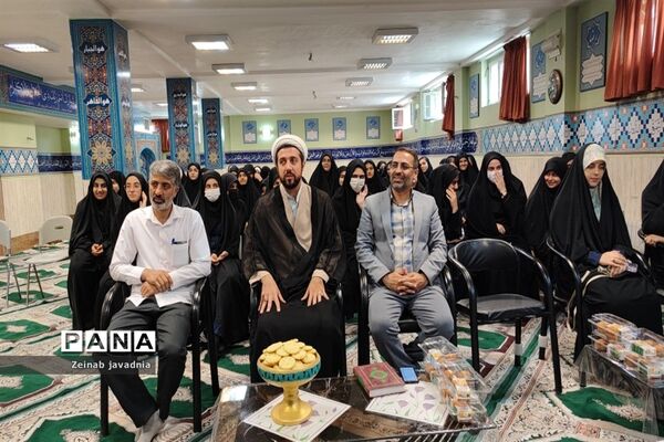 مراسم منطقه‌ای زنگ نماز در دبیرستان شهدای اقتدار ملارد