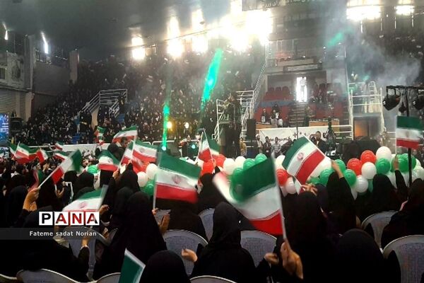 جشن نوجوان پلاس ویژه دختران گام دوم انقلاب اسلامی