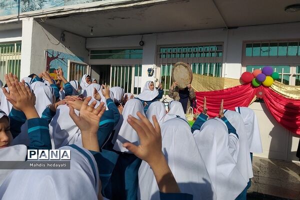 جشن میلاد پیامبر در مدارس رودهن