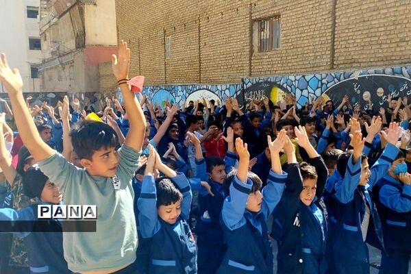 جشن میلاد پیامبر در مدارس رودهن