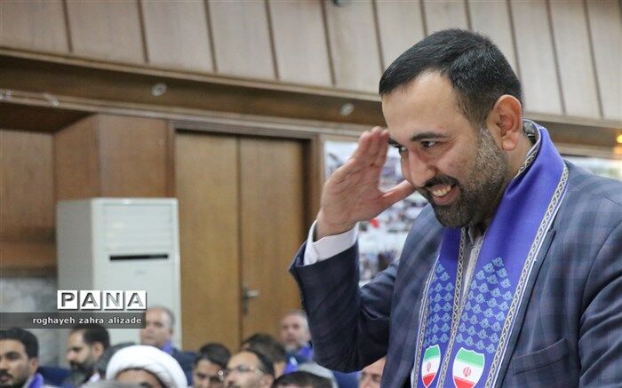 خاطراتی که از پدر سازمان دانش‌آموزی برای دخترانش ماند/ فیلم