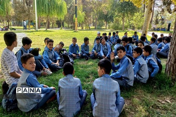 سومین اردوی یکروزه دهه هشتادی‌ها در بوستان ۱۵ خرداد شهرستان ورامین