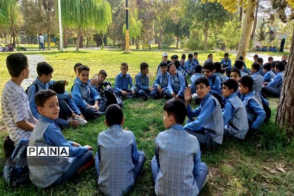 سومین اردوی یکروزه دهه هشتادی‌ها در بوستان ۱۵ خرداد شهرستان ورامین