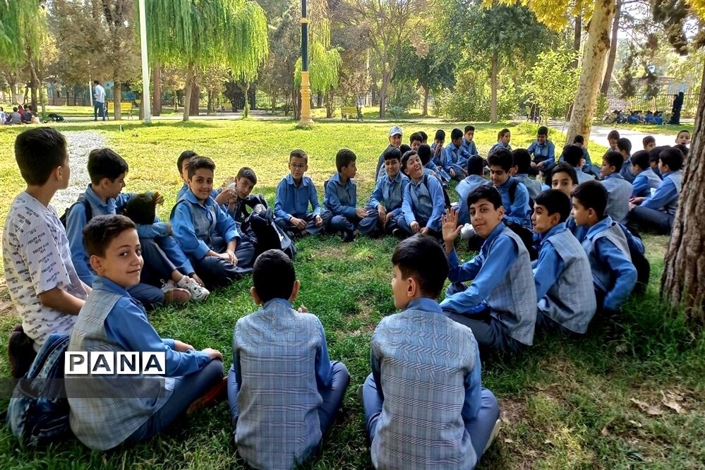 سومین اردوی یکروزه دهه هشتادی‌ها در بوستان ۱۵ خرداد شهرستان ورامین