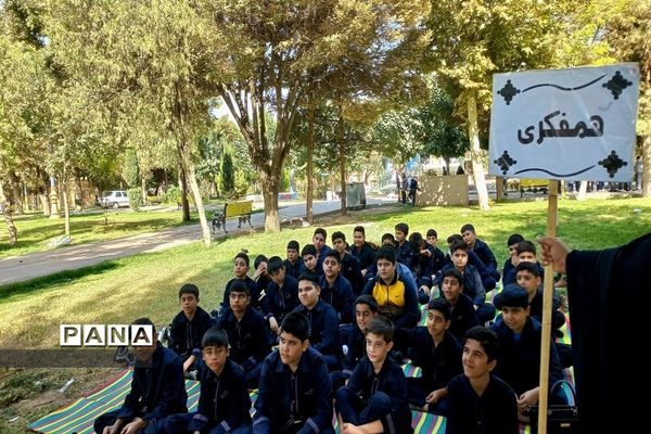 سومین اردوی یکروزه دهه هشتادی‌ها در بوستان ۱۵ خرداد شهرستان ورامین