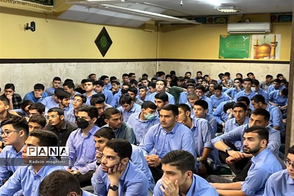 مراسم یادبود شهید‌هادی در دبیرستان دکتر حسابی منطقه ۸