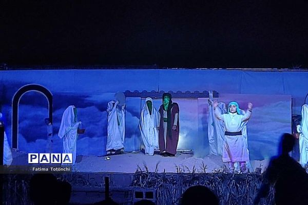 اجرای نمایش آن سوی تاریکی‌ها درجستجوی نور