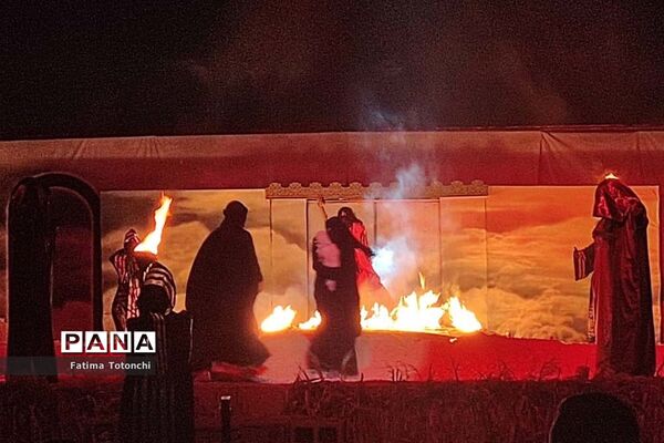 اجرای نمایش آن سوی تاریکی‌ها درجستجوی نور