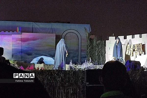 اجرای نمایش آن سوی تاریکی‌ها درجستجوی نور