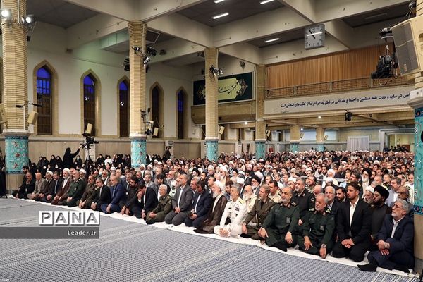 دیدار مسئولان نظام، سفرای کشور‌های اسلامی و میهمانان کنفرانس وحدت با مقام معظم رهبری