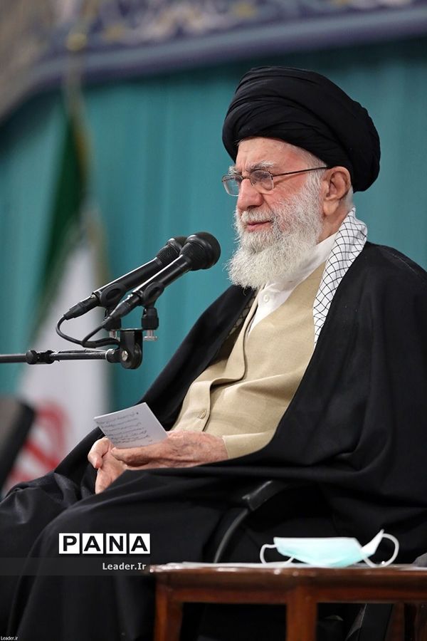 دیدار مسئولان نظام، سفرای کشور‌های اسلامی و میهمانان کنفرانس وحدت با مقام معظم رهبری