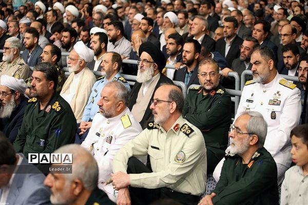 دیدار مسئولان نظام، سفرای کشور‌های اسلامی و میهمانان کنفرانس وحدت با مقام معظم رهبری