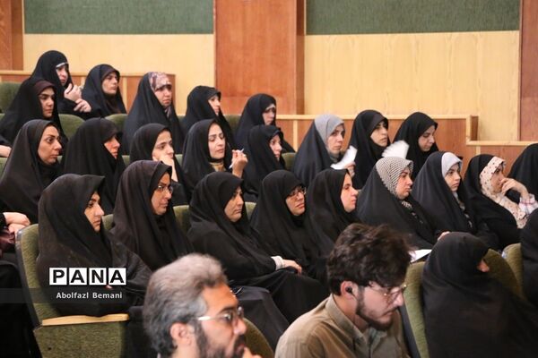 دوره آموزش تکمیلی «معلم راوی» در قم
