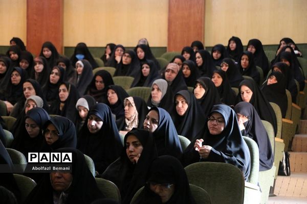 دوره آموزش تکمیلی «معلم راوی» در قم