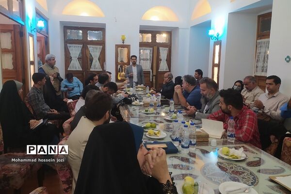 نشست خبری روز قم در خانه تاریخی یزدان پناه